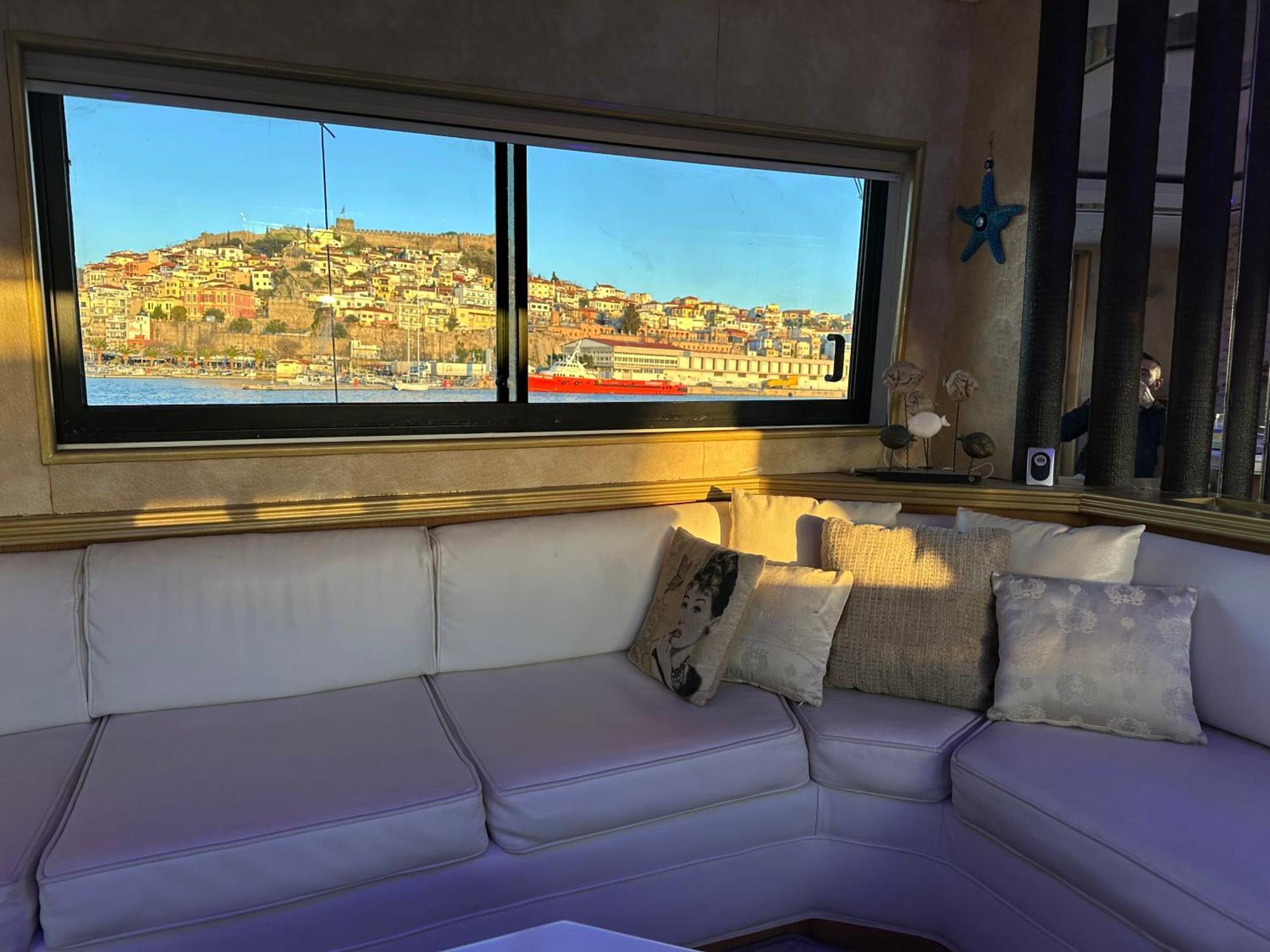 Tekne Exclusive Yacht - Sea & Old Town Views - Prime Location *