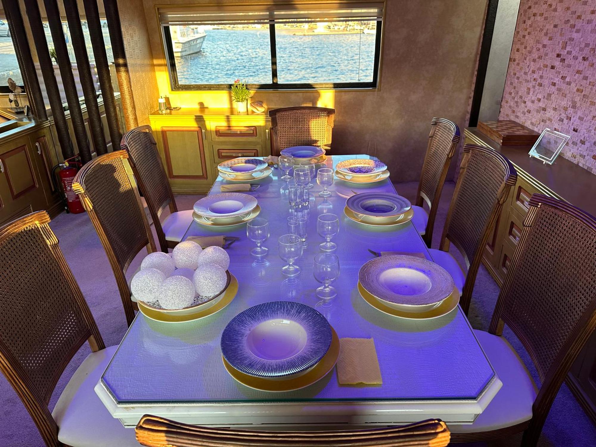 Tekne Exclusive Yacht - Sea & Old Town Views - Prime Location