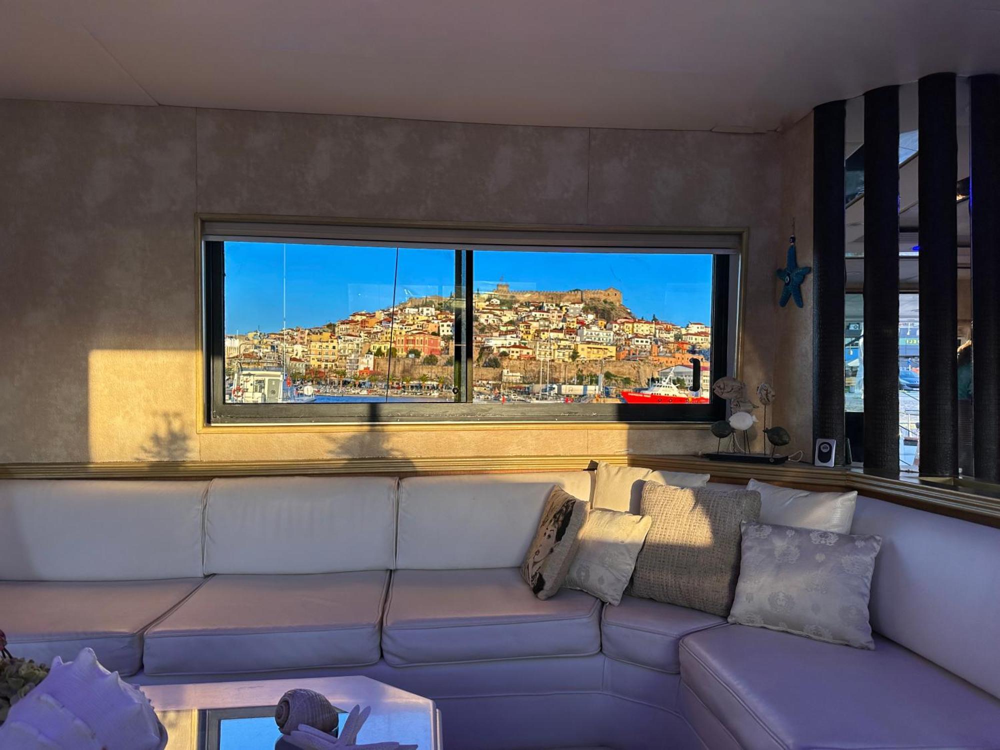 Exclusive Yacht - Sea & Old Town Views - Prime Location Tekne