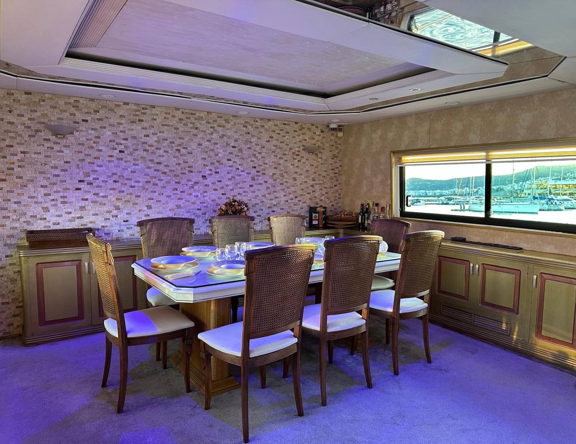 Exclusive Yacht - Sea & Old Town Views - Prime Location