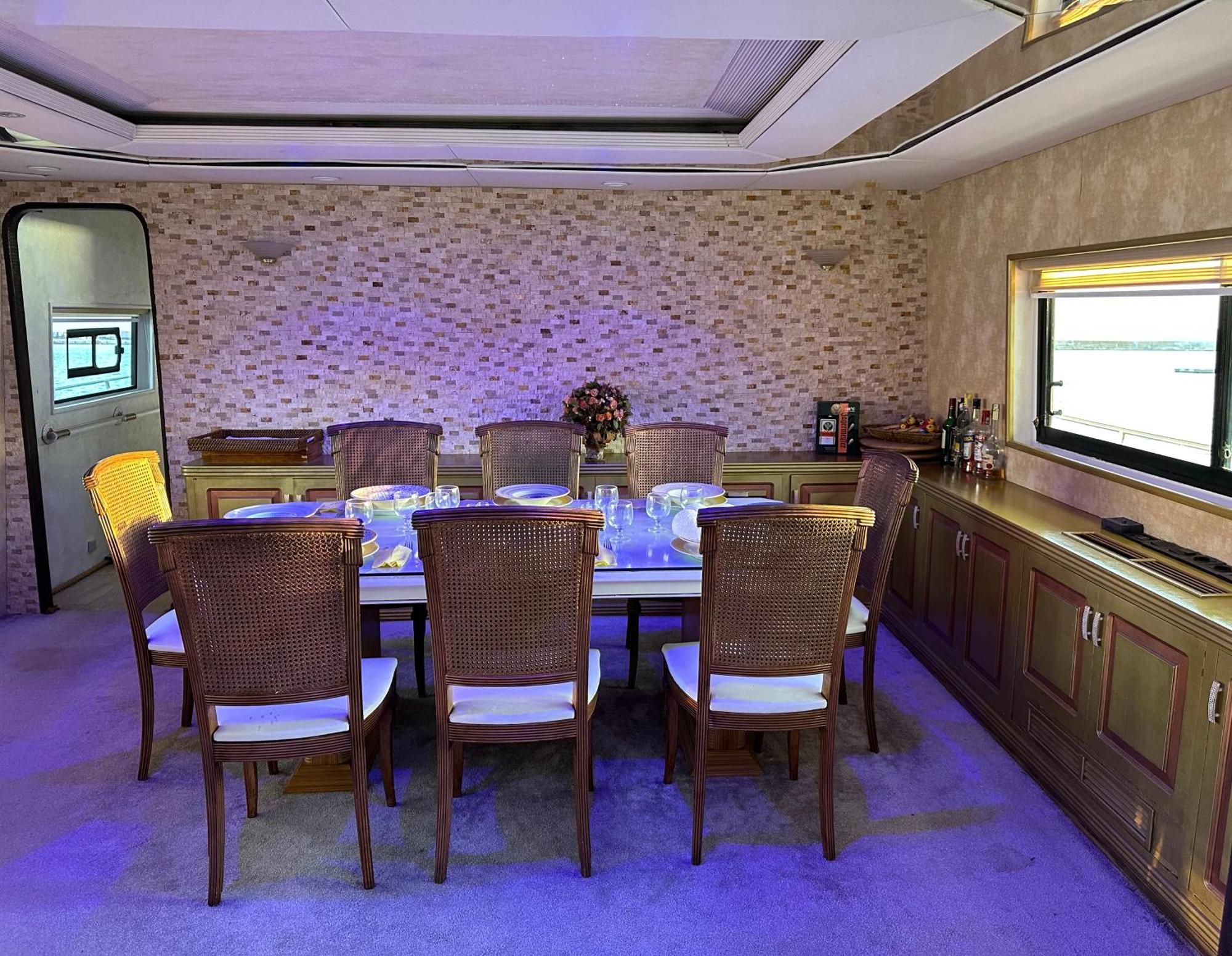 Exclusive Yacht - Sea & Old Town Views - Prime Location Tekne *
